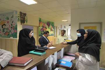 بازدید از بخش اطفال